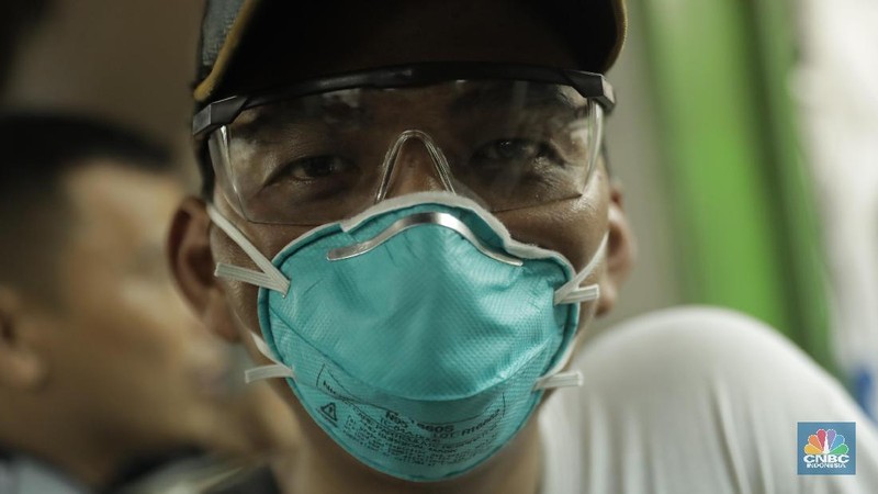 Kenaikan itu tak lepas dari tingginya permintaan masyarakat seiring penyebaran virus corona.