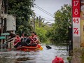 Banjir Rendam Jatiwarna Bekasi, Warga Mengungsi