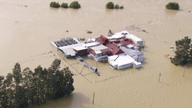 Curah Hujan yang tinggi menyebabkan banjir di Selandia Baru.