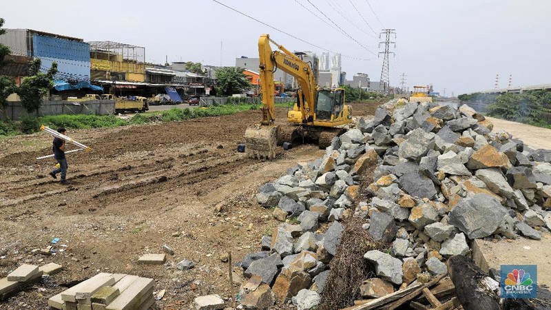RTH itu berada di Jalan Pluit Karang Indah Timur, Jakarta Utara.