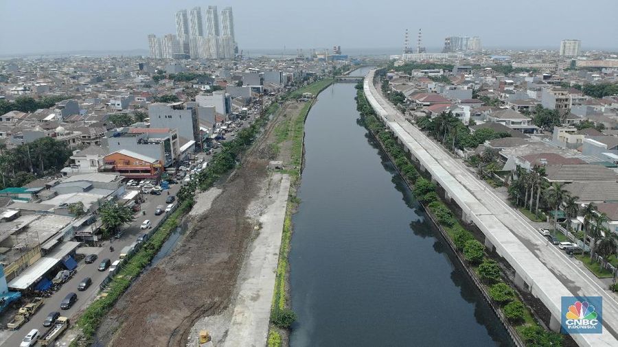 RTH itu berada di Jalan Pluit Karang Indah Timur, Jakarta Utara.