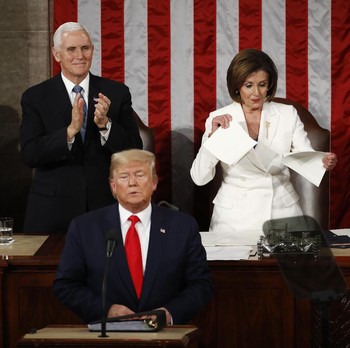 Gaya Trump-DPR AS Berantem, Tolak Salaman hingga Robek Pidato