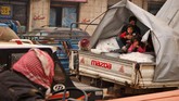 Saat ini Suriah memasuki musim dingin dan semakin menyulitkan para pengungsi. (AAREF WATAD/AFP)