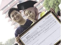Viral! Wisuda Dikasih Bunga Udah Kuno, Saatnya Kasih Saham