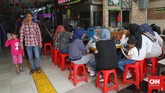 Terowongan Penyeberangan Orang (TPO) yang menghubungkan Stasiun Jakarta Kota dengan jalan di depan Museum Bank Mandiri, Jakarta, Rabu, 5 Februari 2020. (CNN Indonesia/Safir Makki)