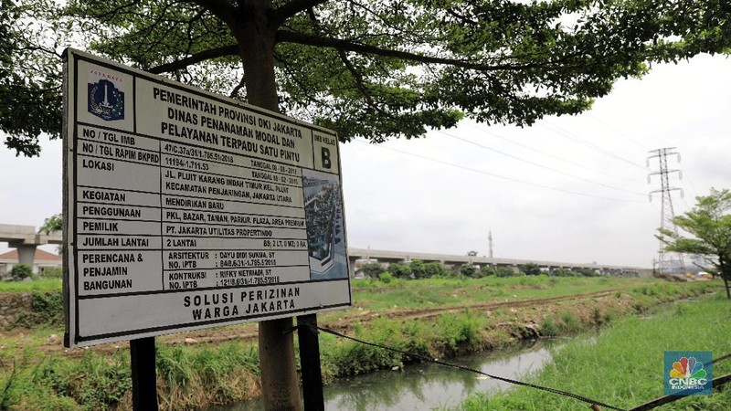 RTH itu berada di Jalan Pluit Karang Indah Timur, Jakarta Utara.