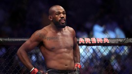 Ditangkap Polisi, Jon Jones Berdalih Stres karena Corona