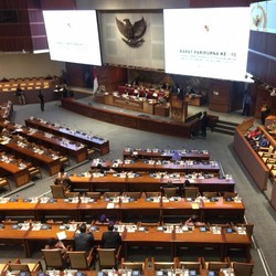 Wow! Gaji Besar Anggota DPR & Ditanggung Negara Seumur Hidup