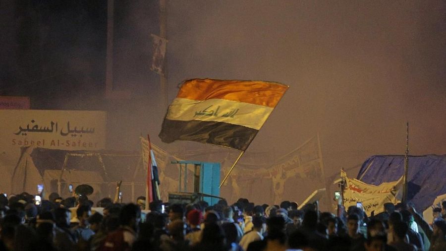 Demonstrasi di Irak berakhir rusuh. Sebanyak delapan orang tewas dan 52 lainnya luka-luka.