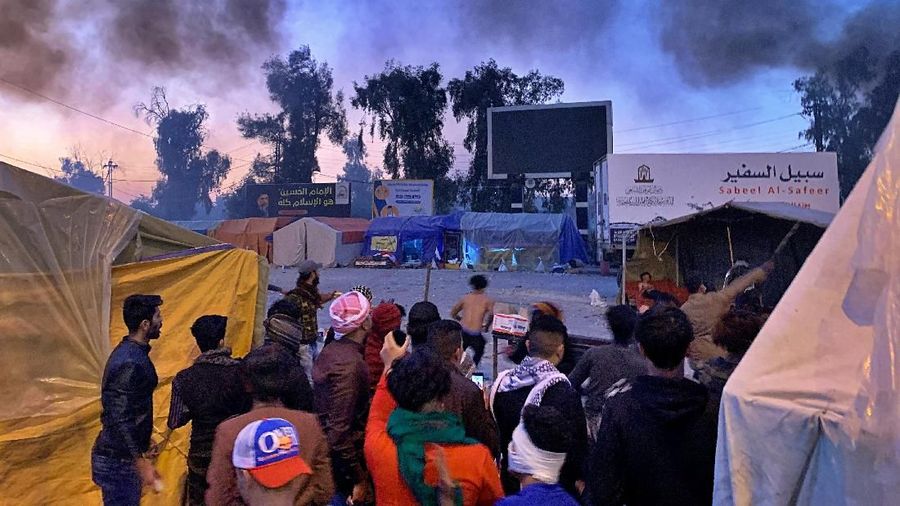 Demonstrasi di Irak berakhir rusuh. Sebanyak delapan orang tewas dan 52 lainnya luka-luka.