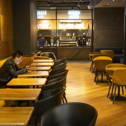 Hotel & Restoran Megap-Megap, Tahun Depan Harapan Terakhir!