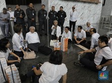 Ricuh! Pertemuan OJK-Nasabah Jiwasraya Jadi 'Tegang'