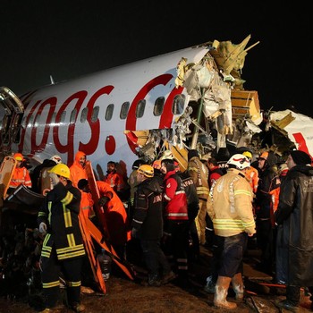Begini Penampakan Pesawat Naas yang Terbelah Dua di Turki