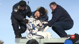 VIDEO: 328 Hari Mengangkasa, Astronaut NASA Kembali ke Bumi