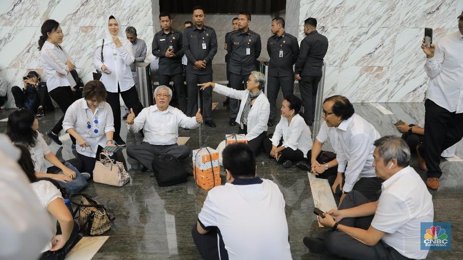 Panitia Kerja (Panja) Jiwasraya Komisi VI DPR RI menyatakan saat ini masih belum memutuskan langkah untuk menyelamatkan JS.