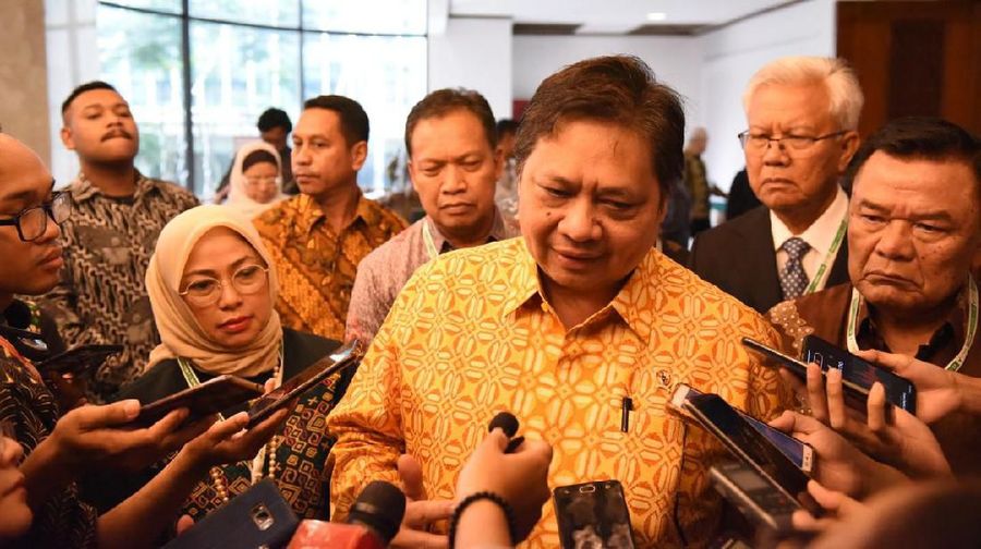 Pemerintah belum juga menyerahkan draft RUU Omnibus Law Cipta Lapangan Kerja.