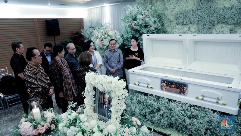 Sri Mulyani mengatakan sosok JB Sumarlin merupakan tokoh perubahan bagi ekonomi nasional.