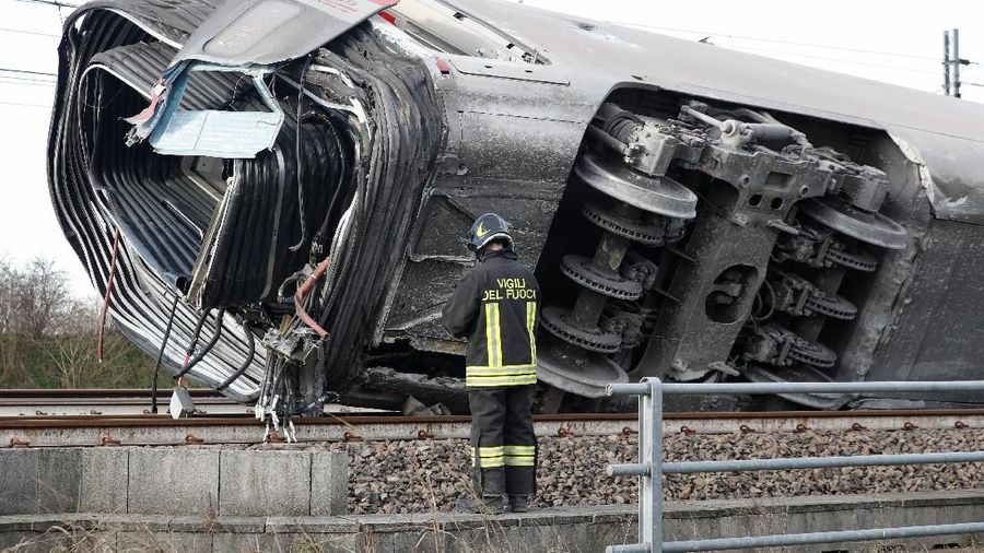 Sebuah kereta cepat mengalami kecelakaan di Italia, Kamis (6/2/2020).