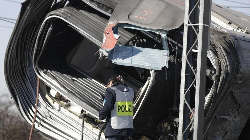 Sebuah kereta cepat mengalami kecelakaan di Italia, Kamis (6/2/2020).