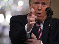 Roket Hantam Kedubes AS di Irak, tapi Trump Tak Bisa Perang