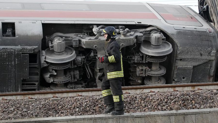 Sebuah kereta cepat mengalami kecelakaan di Italia, Kamis (6/2/2020).
