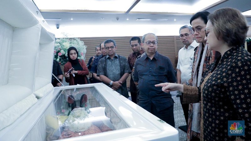 Sri Mulyani mengatakan sosok JB Sumarlin merupakan tokoh perubahan bagi ekonomi nasional.