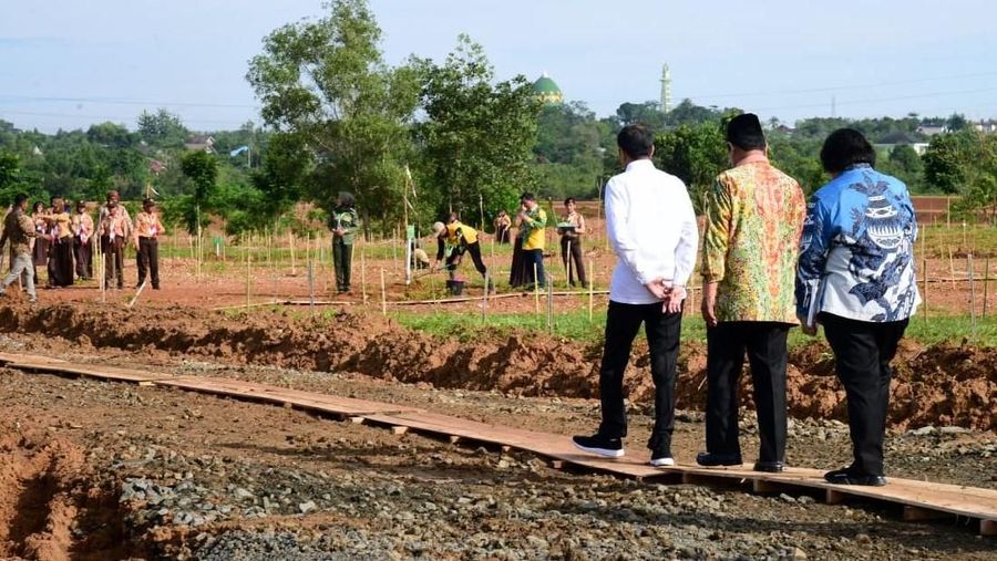 Kehadiran Presiden ini dilakukan sebelum keberangkatannya menuju Canberra, Australia.