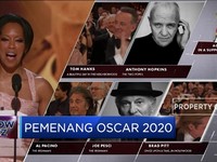 Mantab! Brad Pitt Terima Piala Perdananya di Oscar 2020