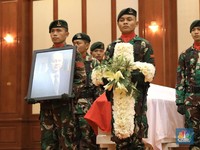 Sri Mulyani dan Kenangan akan Gebrakan JB Sumarlin
