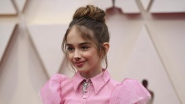 Tak Suka Sajian Makanan Oscar 2020, Julia Butters Bawa Bekal