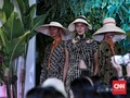 FOTO: Eksotika Batik Tropis Purana