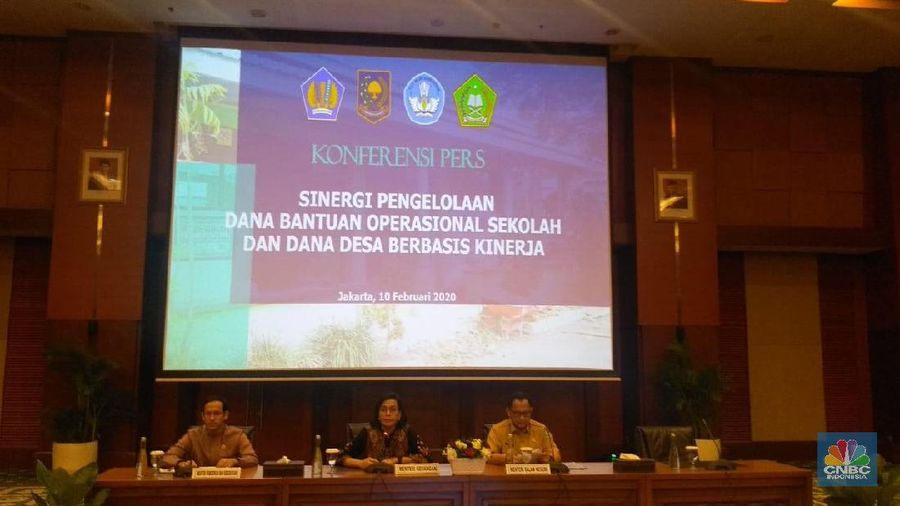 Demikian dikatakan Sri Mulyani dalam keterangan pers bersama Nadiem Makarim dan Muhammad Tito Karnavian di Kementerian Keuangan, Jakarta, Senin (10/2/2020).