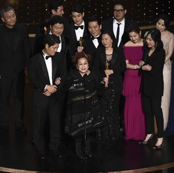 Film Parasite Mustahil Sukses Tanpa Perempuan Kaya Ini