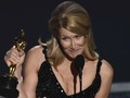 Laura Dern Terima Piala Oscar Jelang Hari Ulang Tahun