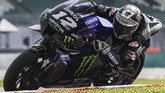 Maverick Vinales yang merupakan pebalap terbaik Yamaha musim lalu hanya mampu berada di posisi 18. Vinales terpaut hingga 0,8 detik dari Fabio Quartararo. (Mohd RASFAN / AFP)
