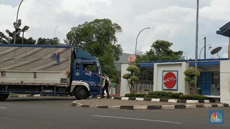 Mattel Inc (MAT.O) dikabarkan menutup sejumlah pabriknya termasuk di Indonesia. Dirjen IKMA Kemenperin Gati Wibawaningsih menegaskan pabrik Mattel di Asia Tenggara masih aman (Update 13/2/20). Bisa di simak di sini.