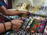 Sajadah Impor China Obrak Abrik RI, Pabrik Lokal PHK Massal