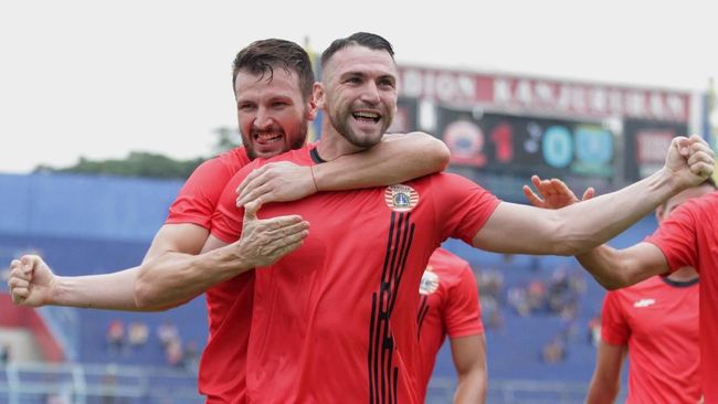 Persija Menang 3-1 atas Geylang International