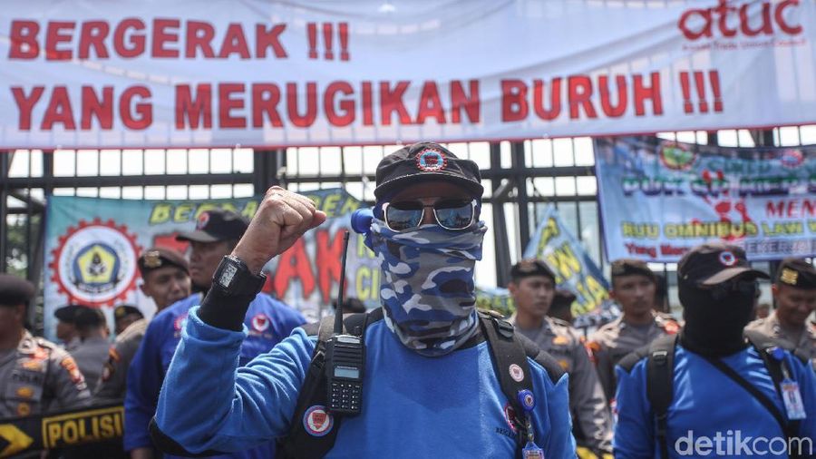Rancangan Undang-Undang (RUU) Omnibus law cipta kerja atau ciptaker akan mengatur skema baru soal pemberian bonus atau sweetener.