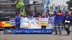 Buruh Demo di DPR, Tolak Omnibus Law 'Cilaka'