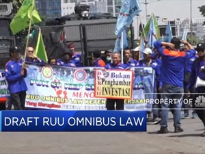 Buruh Demo di DPR, Tolak Omnibus Law 'Cilaka'