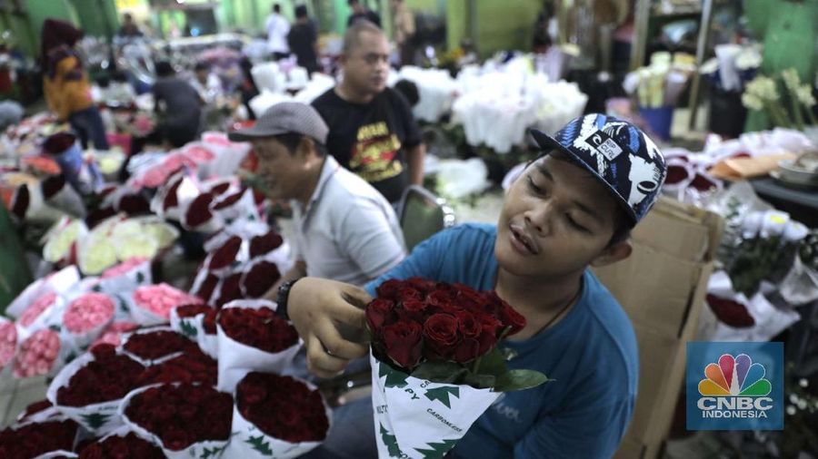Salah satu pusat penjualan bunga berada di Rawa Belong, Jakarta, Rabu (13/2/2020).