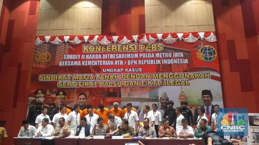 Mafia tanah masih menjadi persoalan yang jadi konsen pemerintah.
