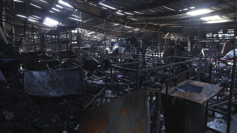 Pabrik denim di India terbakar dan tujuh orang menjadi Korban.