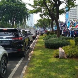 Buruh Bergerak! Tolak Omnibus Law, Sampai Bikin Macet