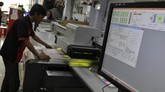 IDC juga mengungkapkan bahwa industri penerbitan, percetakan, packaging dan iklan akan terus bertumbuh. (CNN Indonesia/Adhi Wicaksono).