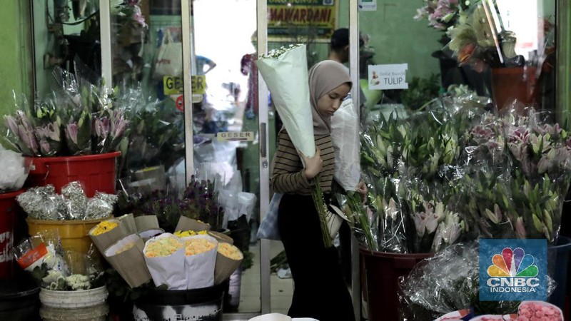 Salah satu pusat penjualan bunga berada di Rawa Belong, Jakarta, Rabu (13/2/2020).
