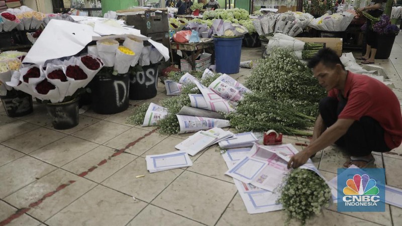 Salah satu pusat penjualan bunga berada di Rawa Belong, Jakarta, Rabu (13/2/2020).