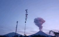 gunung merapi meletus