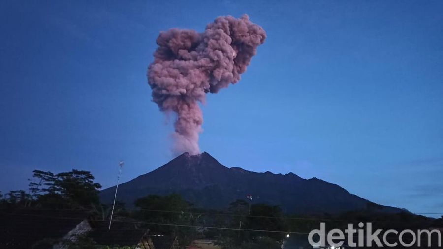 Apakah penerbangan terganggu erupsi Gunung Merapi?